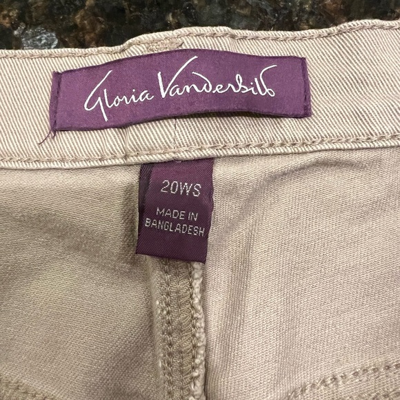 Gloria Vanderbilt Amanda Taupe Jeans - Picture 9 of 11